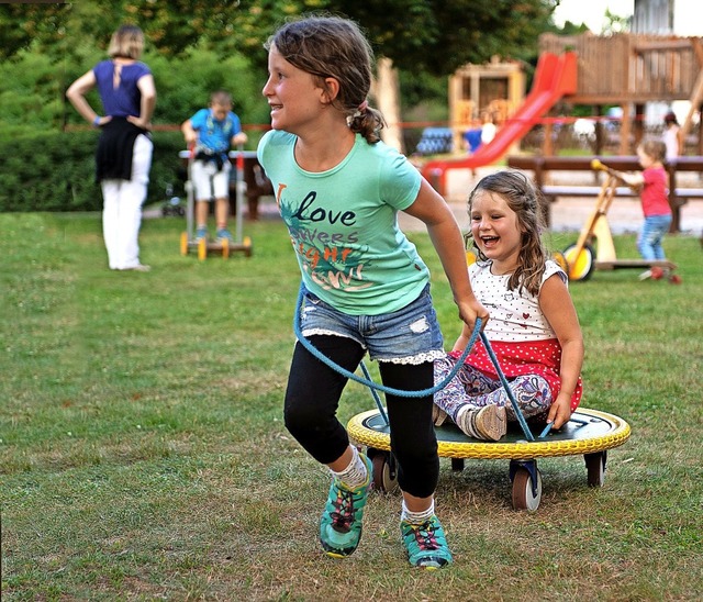 So wie hier beim Lichterfest 2018 soll...nen Spielplatz pro Jahr zu verbessern.  | Foto: Wolfgang Scheu