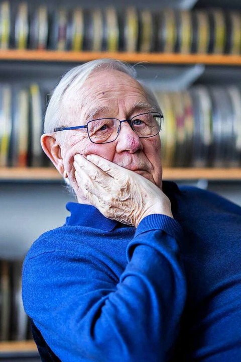 So erkennt ihr Armin wahrscheinlich eh... sind lauter alte Filmrollen zu sehen.  | Foto: Rolf Vennenbernd (dpa)