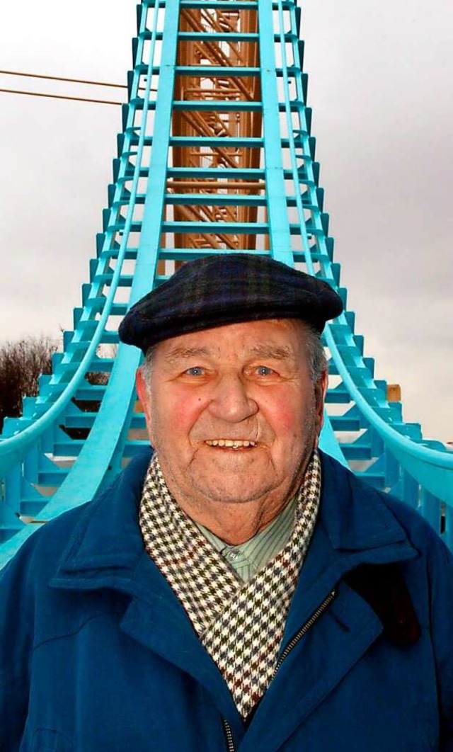 Franz Mack steht im Europapark in Rust...rbahn Splash (Aufnahme vom 17.02.2005)  | Foto: dpa