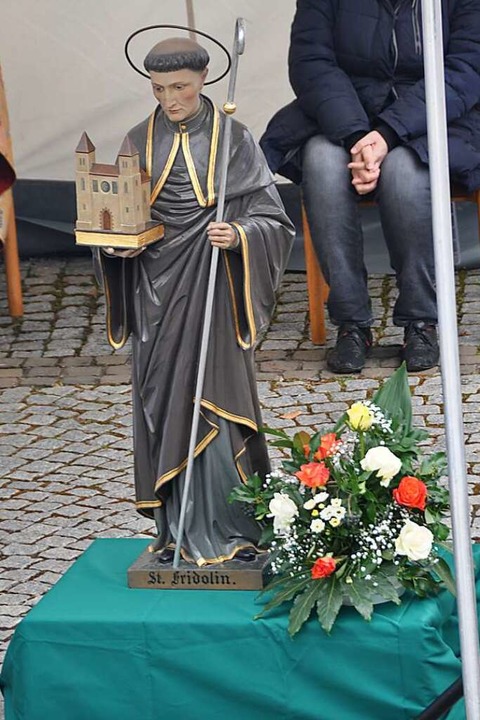 Statue des Heiligen Fridolin neben dem Altar  | Foto: Daniel Gramespacher