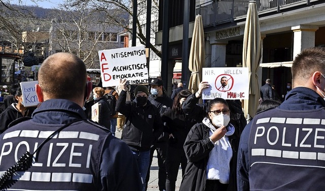 Der Protest gegen die AfD verlagerte sich  nach Lrrach.   | Foto: Barbara Ruda