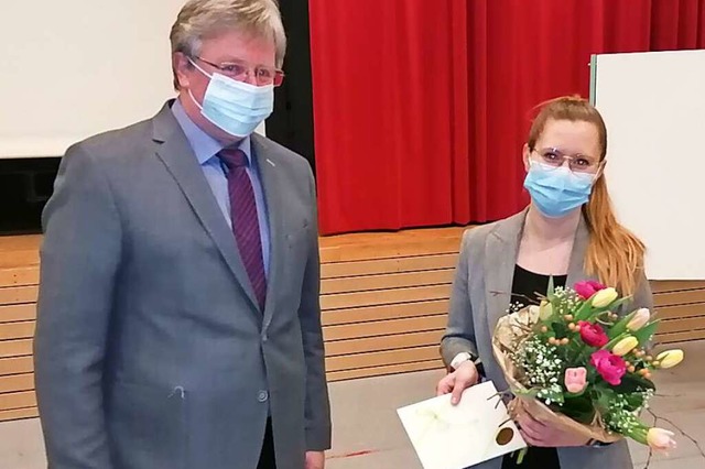 Kmmerin Svenja Birkle verlsst nach d...abschiedete sie mit Maske und Abstand.  | Foto: Christian Ringwald