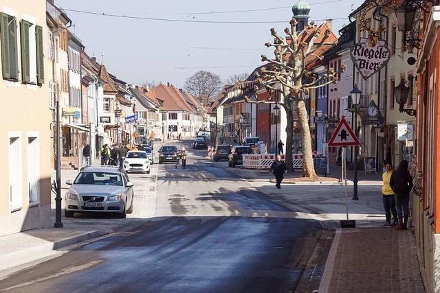 Nach 21 Monaten Bauzeit ist die Kenzinger Hauptstrae fertig