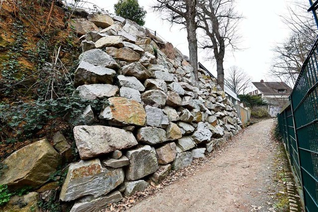 Wenn der Streit um die steile Mauer am...ermer sicherlich ein Stein vom Herzen.  | Foto: Thomas Kunz