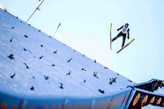 Letzter Anflug: Sebastian Rombach vom ...hat seine Skisprung-Karriere beendet.   | Foto: Christian Heilwagen (DPA)