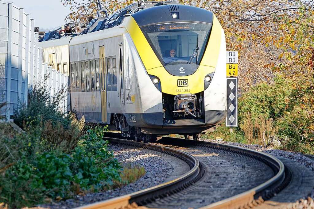 First preparatory work for less curve noise on the Breisgau S-Bahn – Endingen