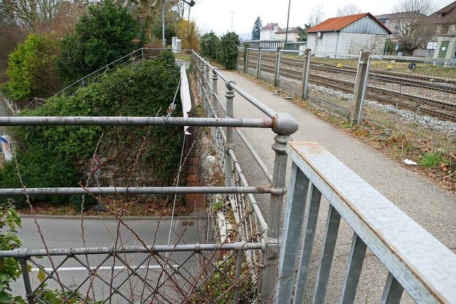 Die Brcke in der Gterstrae umfasst ... Strae. Ob das so bleibt, ist unklar.  | Foto: Verena Pichler