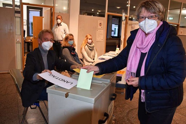 Jeweils zwei Wahlurnen gibt es in Gund... ihre Stimme fr die Landtagswahl ein.  | Foto: Andrea Steinhart