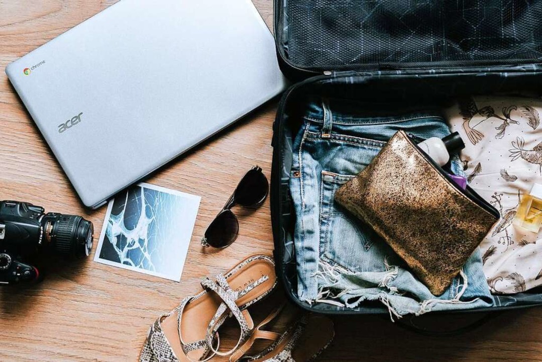 Wann habt ihr das letzte Mal einen Koffer für den Urlaub gepackt?  | Foto: Anete Lusina (Unsplash.com)
