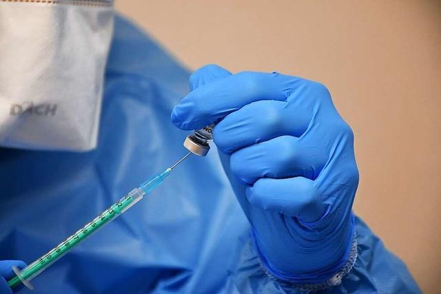 Das mobile Impfzentrum in Titisee hat seinen Betrieb aufgenommen