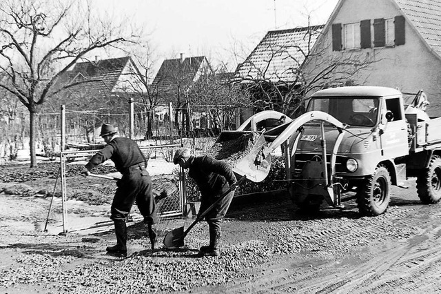 Immer wieder geflickt: Die Schotterpis...ch vor 50 Jahren schon ein Sorgenkind.  | Foto: Armin E. Mller