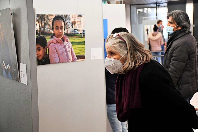 Die Unicef-Ausstellung in der Sparkasse wurde erffnet.  | Foto: Barbara Ruda