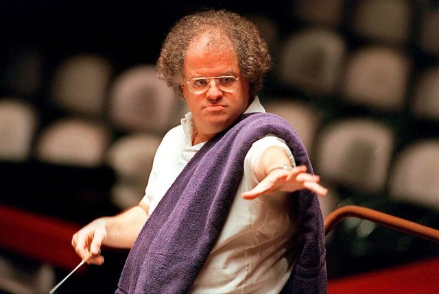 James Levine bei einer Probe in Frankfurt 1996  | Foto: Arne Dedert (dpa)