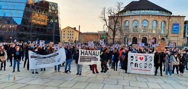 Eloisa Firmino und Uluka Zimba engagie...Attentats von Hanau mitorganisiert hat  | Foto: Fantifa Freiburg