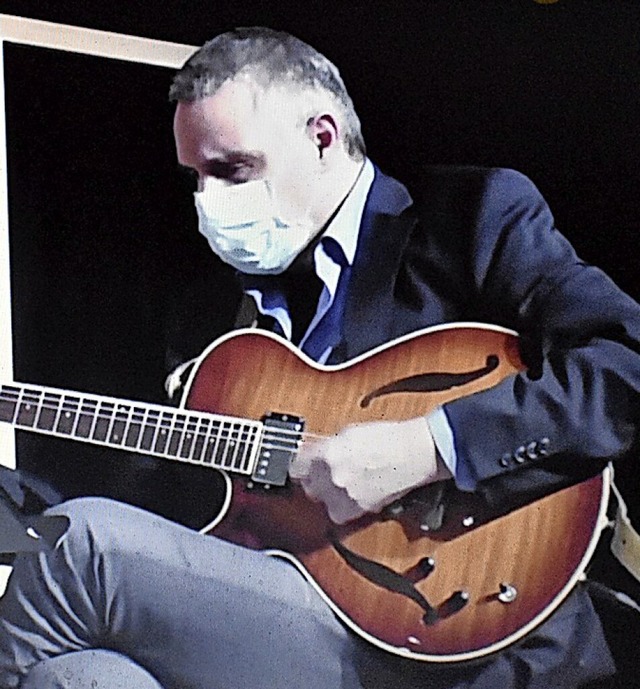 Daniel Lachmann an der Gitarre  | Foto: Thomas Loisl Mink