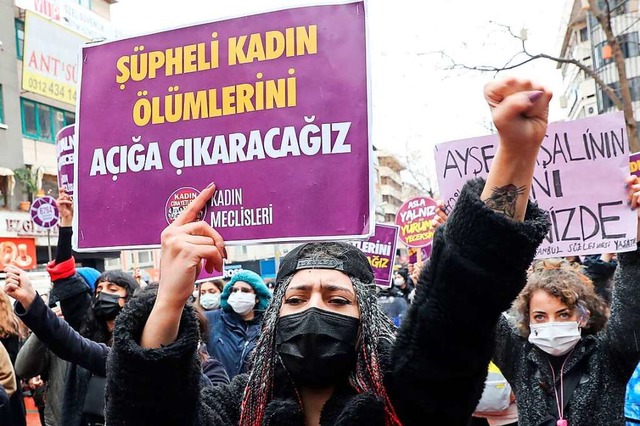 Proteste gegen den Austritt der Trkei aus der Istanbul-Konvention  | Foto: ADEM ALTAN (AFP)