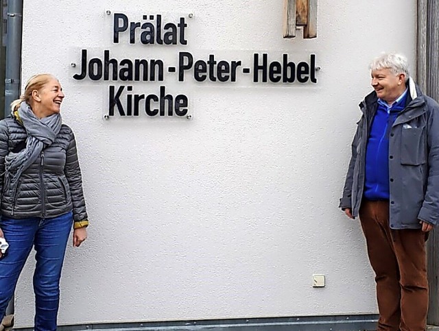 Glasknstlerin Britta Schmidhauser und...er evangelischen Kirche in Schliengen.  | Foto: Privat
