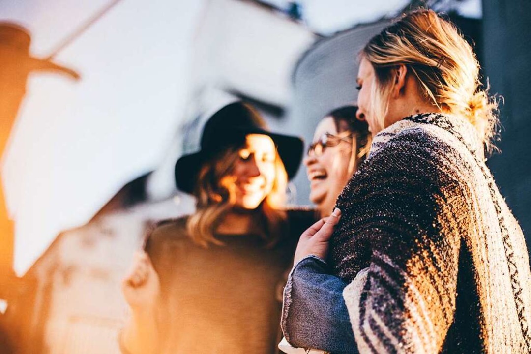 Es ist okay, wenn du auch mal nicht ber Corona sprechen willst.  | Foto: Priscilla Du Preez (Unsplash.com)