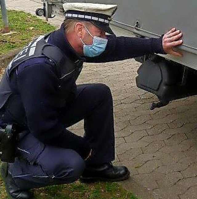 Polizist Holger K. bei einer Fahrzeugkontrolle   | Foto: privat