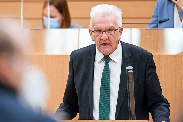 Ministerprsident Winfried Kretschmann...ondersitzung des Landtags in Stuttgart  | Foto: Marijan Murat (dpa)