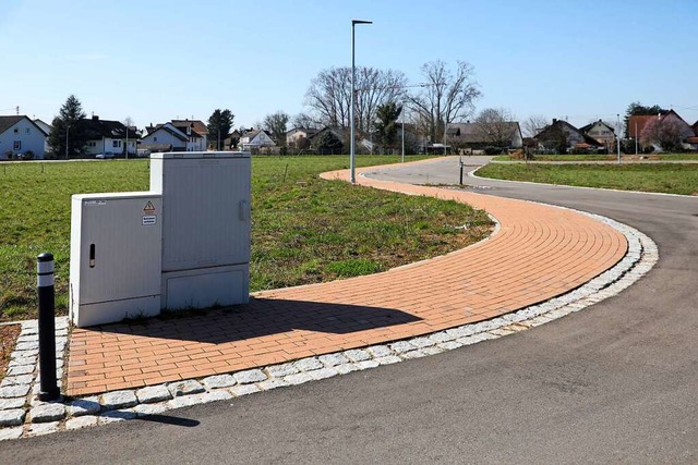 Entlang der Erschlieungsstrae werden sich im Baugebiet bald Huser reihen.  | Foto: Christoph Breithaupt