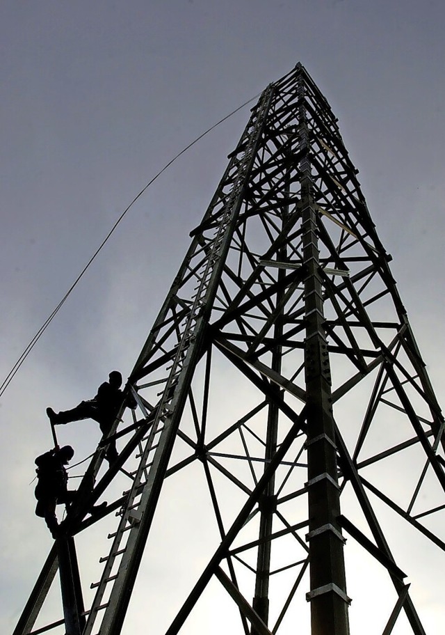 Einen 50 Meter hohen Stahlgittermast (...sse der Einwohner am Projekt ist gro.  | Foto:  DPA Deutsche Presse-Agentur GmbH