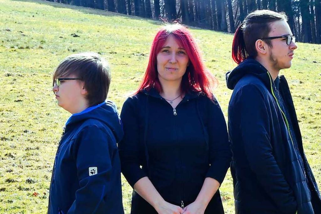 Jenny Norris mit ihren Söhnen Cedric und Jason (rechts)   | Foto: Barbara Nolte