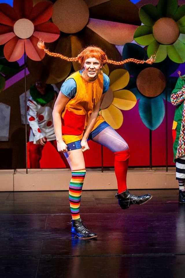 Charlotte Will als Pippi Langstrumpf am Theater Freiburg  | Foto: Rainer Muranyi