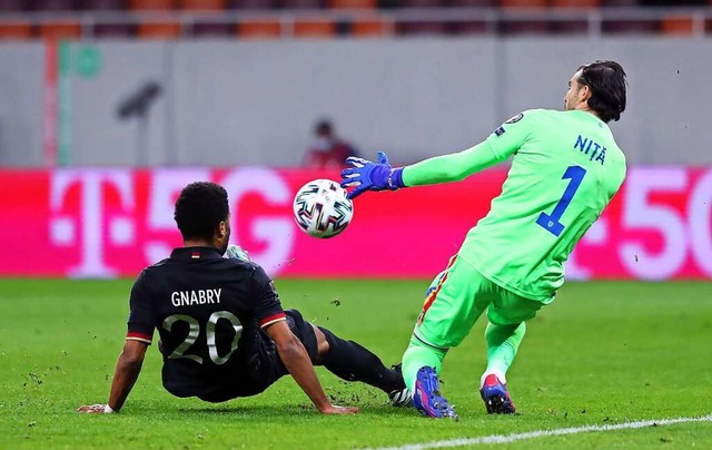 Serge Gnabry, hier gegen den starken r...das 1:0 fr die deutsche Mannschaft.    | Foto: Stefan Constantin (dpa)