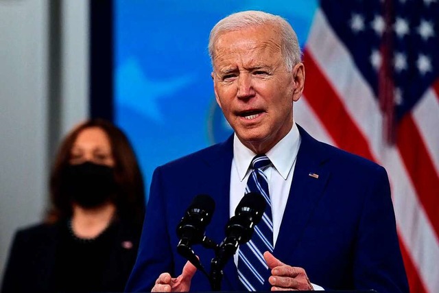 Biden verdoppelt sein Ursprungsziel.  | Foto: JIM WATSON (AFP)