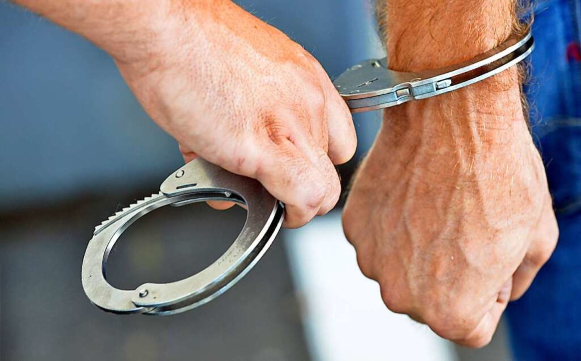Die Polizei hat bei der Tannenberghtt...Exhibitionisten verhaftet. Symbolbild.  | Foto: Michael Bamberger