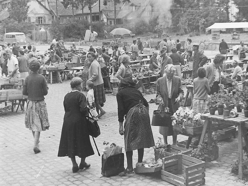 Markt auf dem Schlossplatz  | Foto: Armin E. Möller