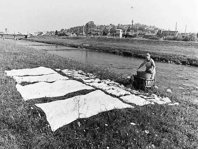 Waschen an der Elz: Eine Knochenarbeit.  | Foto: Armin E. Mller