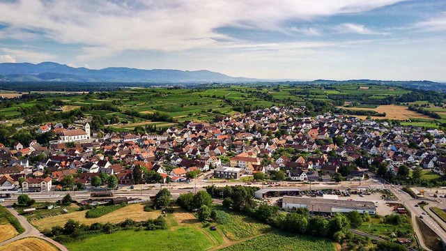 Luftbild von Gottenheim aus westlicher Richtung.  | Foto: Hubert Gemmert