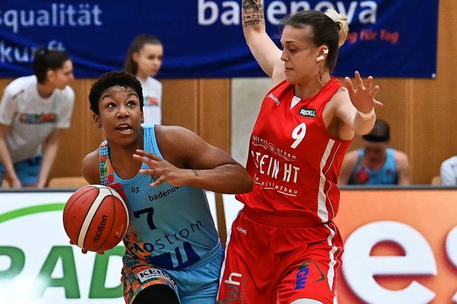 USC-Spielerin Dominique Toussaint gegen die starke Kristina Topuzovic  | Foto: Achim Keller