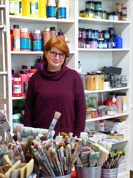 Lilli Röckle in ihrem Atelier im Emmendinger Hausgrün.   | Foto: Sylvia-Karina Jahn