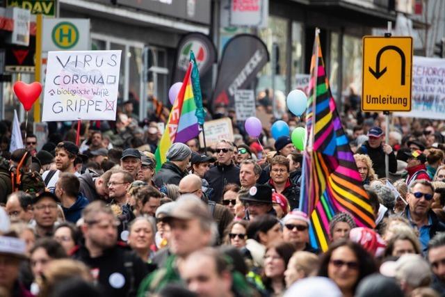 Gegenseitige Schuldzuweisungen nach Querdenker-Demo in Stuttgart