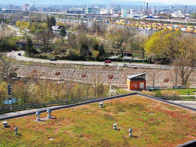 Der frisch befestigte Teil der Basler ...d Radweg verbreitert und saniert wird.  | Foto: Herbert Frey