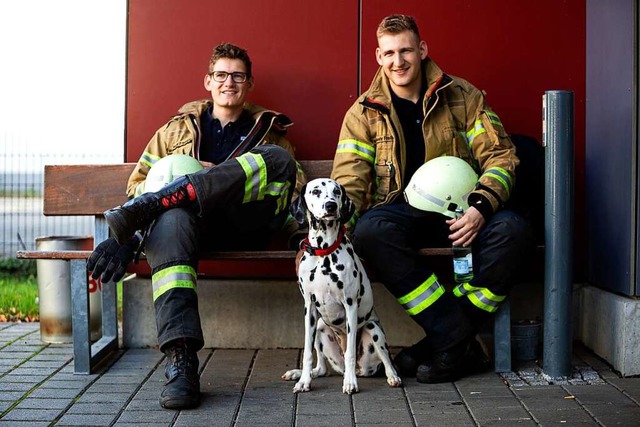 Luis Haber (links) und Rico Haber nach einer Feuerwehrbung  | Foto: Florian Asal