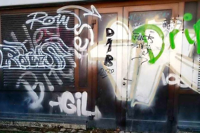 Das Gebude des Schulzentrum wurde mit Graffitis besprht.  | Foto: Gemeine Denzlingen
