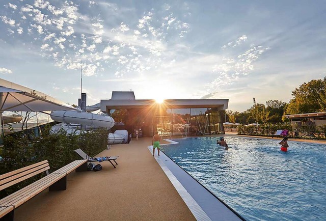 Das Freizeitbad kann wieder zu Normali...icht geschlossenen Vergleich zustimmt.  | Foto: Freizeitbad 