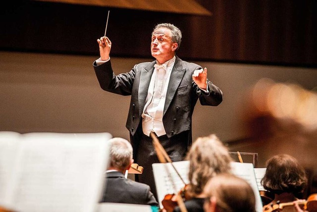 Fabrice Bollon, hier am Pult des Philharmonischen Orchesters Freiburg  | Foto: Britt Schilling