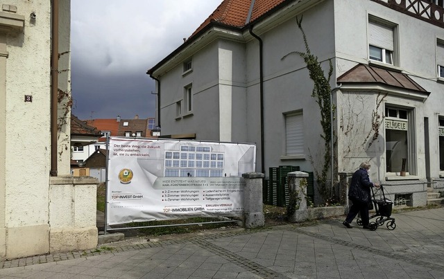 &#8222;Hier entsteht was Neues&#8220;:... alten Stadthuser abgerissen werden.   | Foto: Verena Pichler