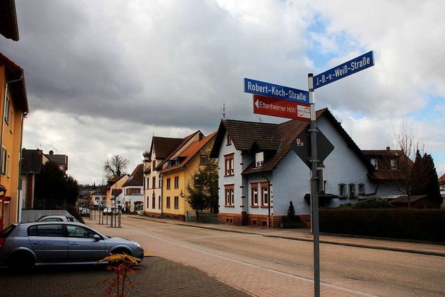 Breites Einfahrtstor in die Stadt: Die...hrt von Altdorf aus ins Stadtzentrum.  | Foto: Erika Sieberts