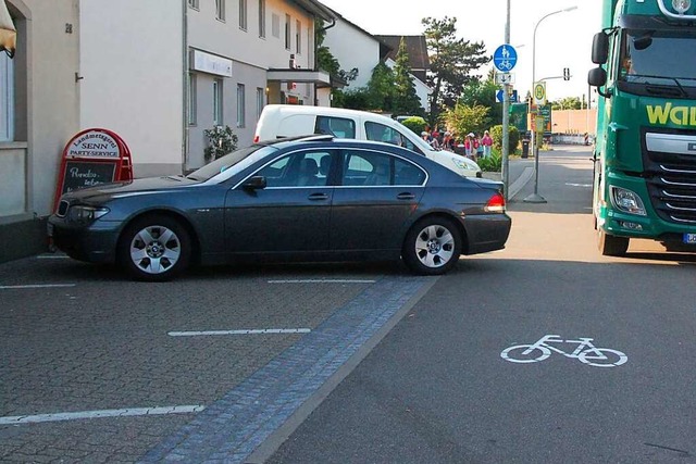 Das neue Verkehrskonzept zeigt auf, da...f &#8211; etwa vor der Metzgerei Senn.  | Foto: Hannes Lauber