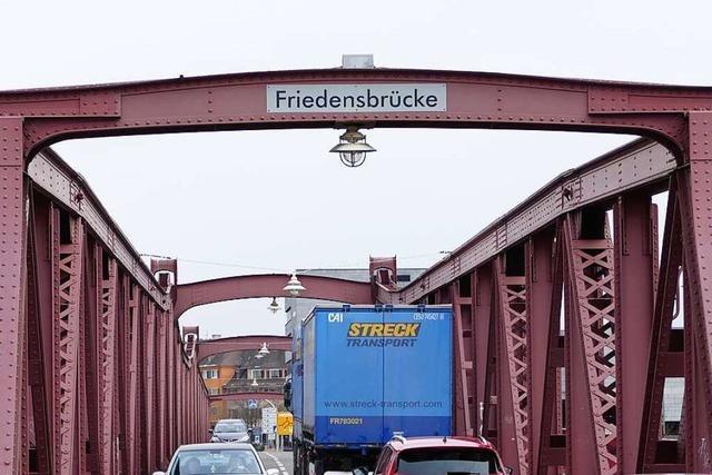 Friedensbrcke in Weil am Rhein wird zwei Tage voll gesperrt