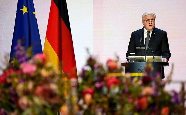 Bundesprsident Frank-Walter Steinmeie...land im Konzerthaus am Gendarmenmarkt.  | Foto: Michael Sohn (dpa)