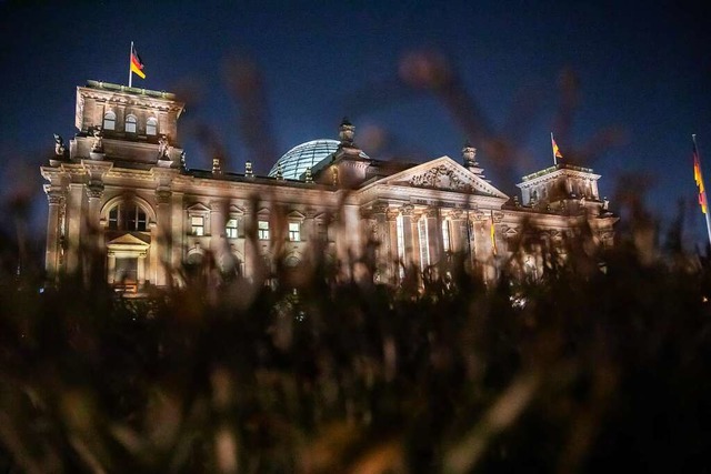 In der Nacht auf Montag trafen sich La...er im Bundestag &#8211; ohne Ergebnis.  | Foto: Christoph Soeder (dpa)
