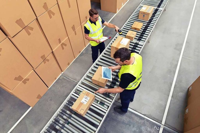 In der Logistikbranchen stehen die Bnder nie still.  | Foto: industrieblick (stock.adobe.com)