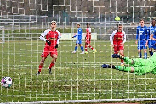 Beim 2:0 gegen die TSG Hoffenheim II v...st wegen muskulrer Probleme fraglich.  | Foto: Achim Keller